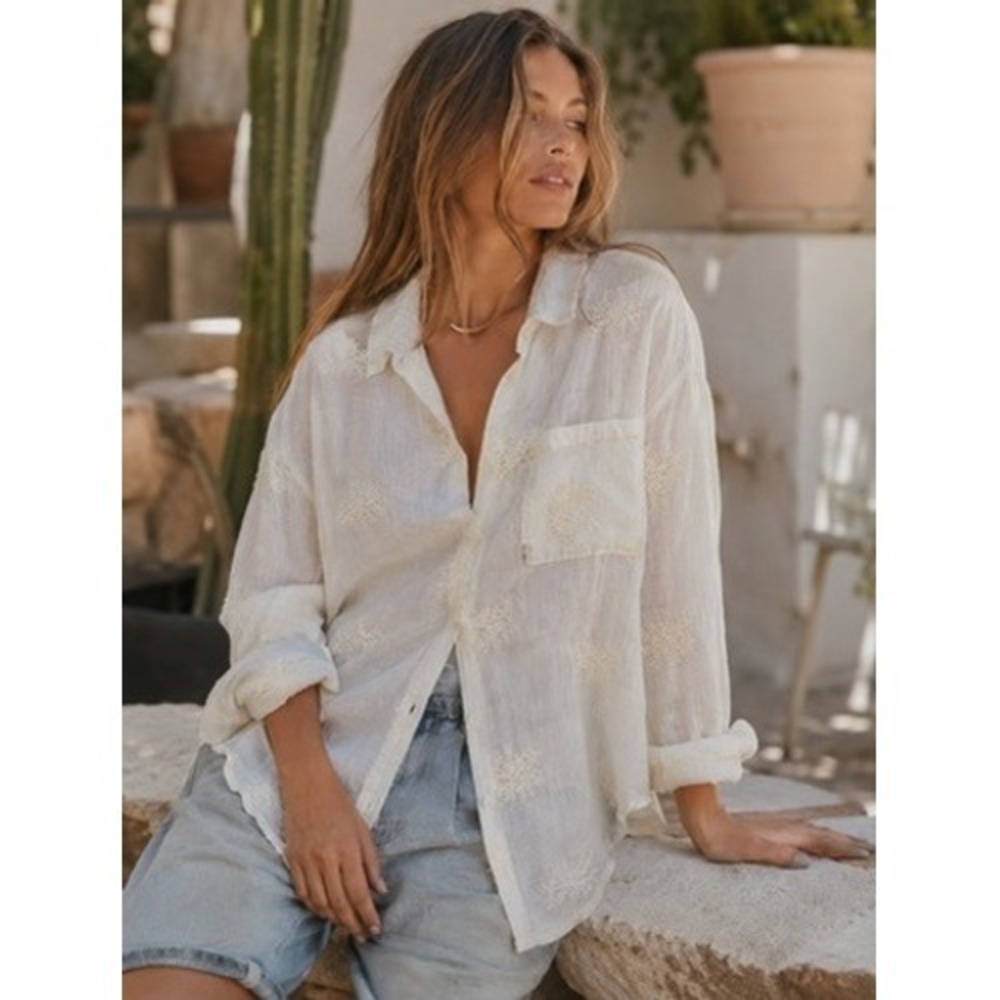 Peach Cream Embroidered Boho Button Down Shirt Long Sleeve High-Low Hem Large